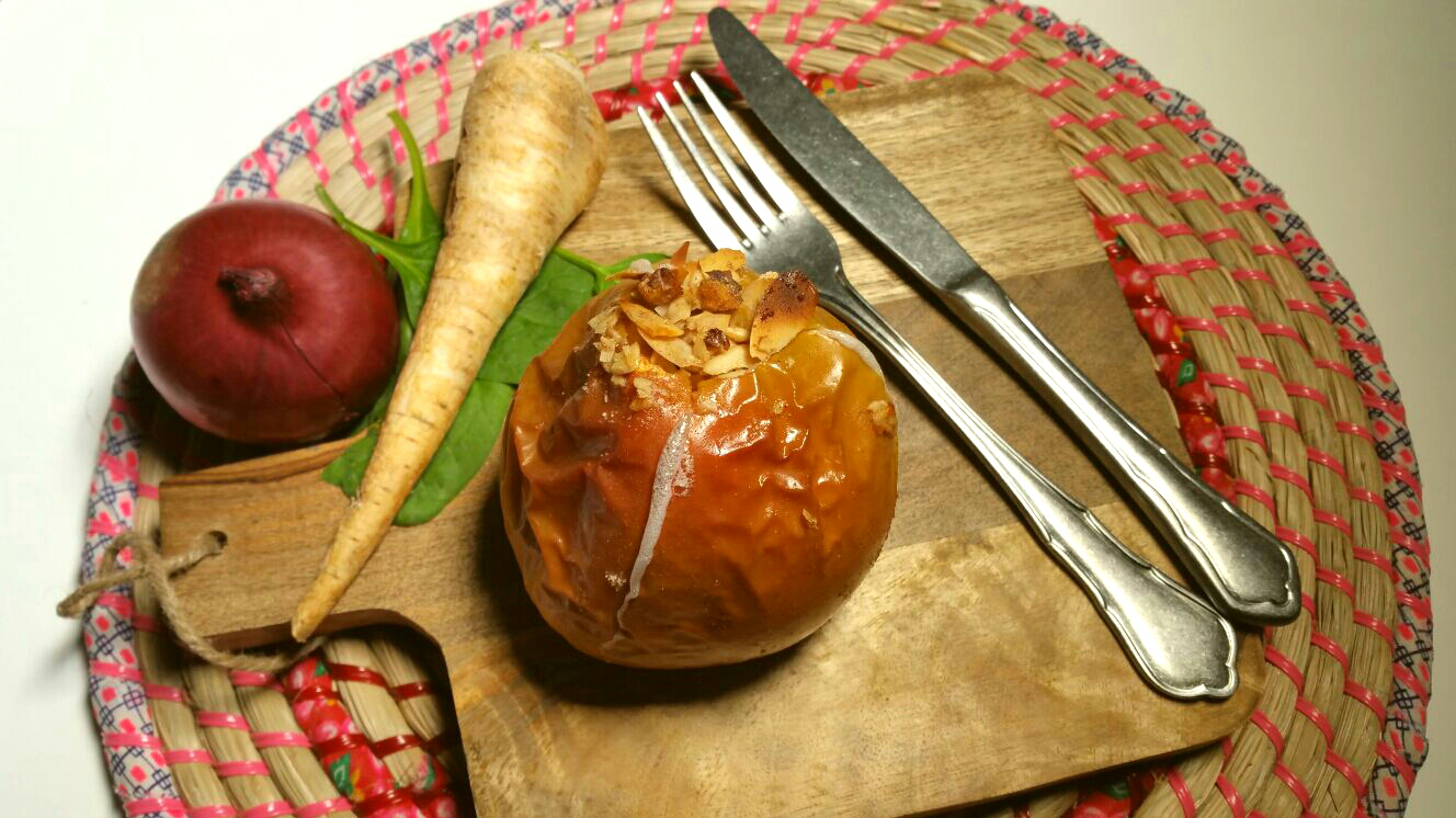 Bratapfel mit Walnüssen und Rosinen, glutenfrei und vegan
